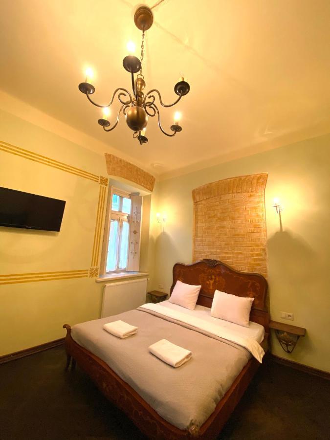 Квартира В Центрі На Вулиці Валова 21 Lemberg Exterior foto